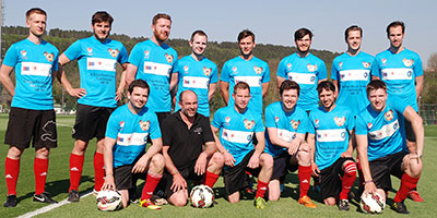 Das AOR-Fussballteam beim Gruppenfoto